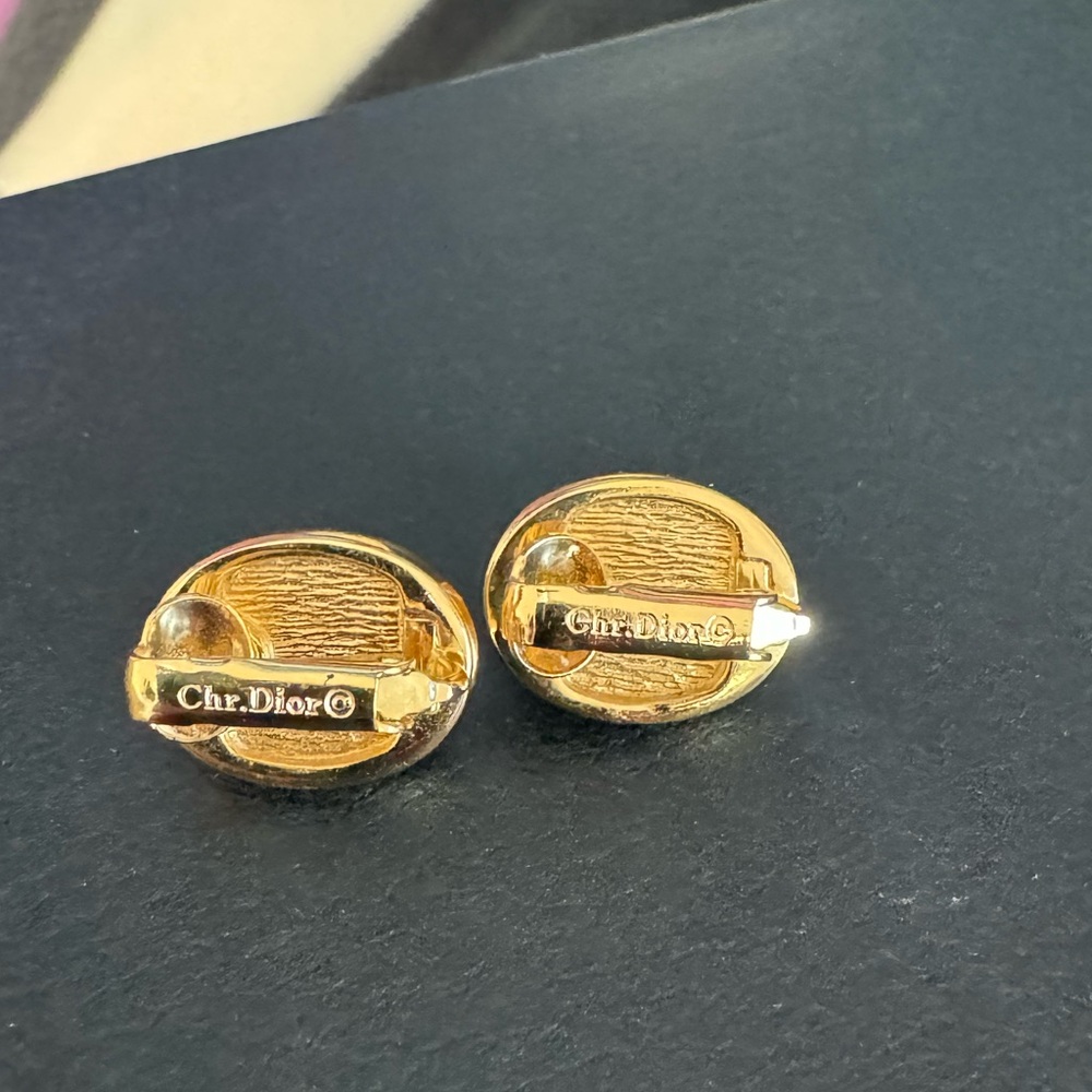 Christian Dior stamped Gold and Faux Pearl Clip Earrings, PRISTINE condi… - Picture 6 of 11